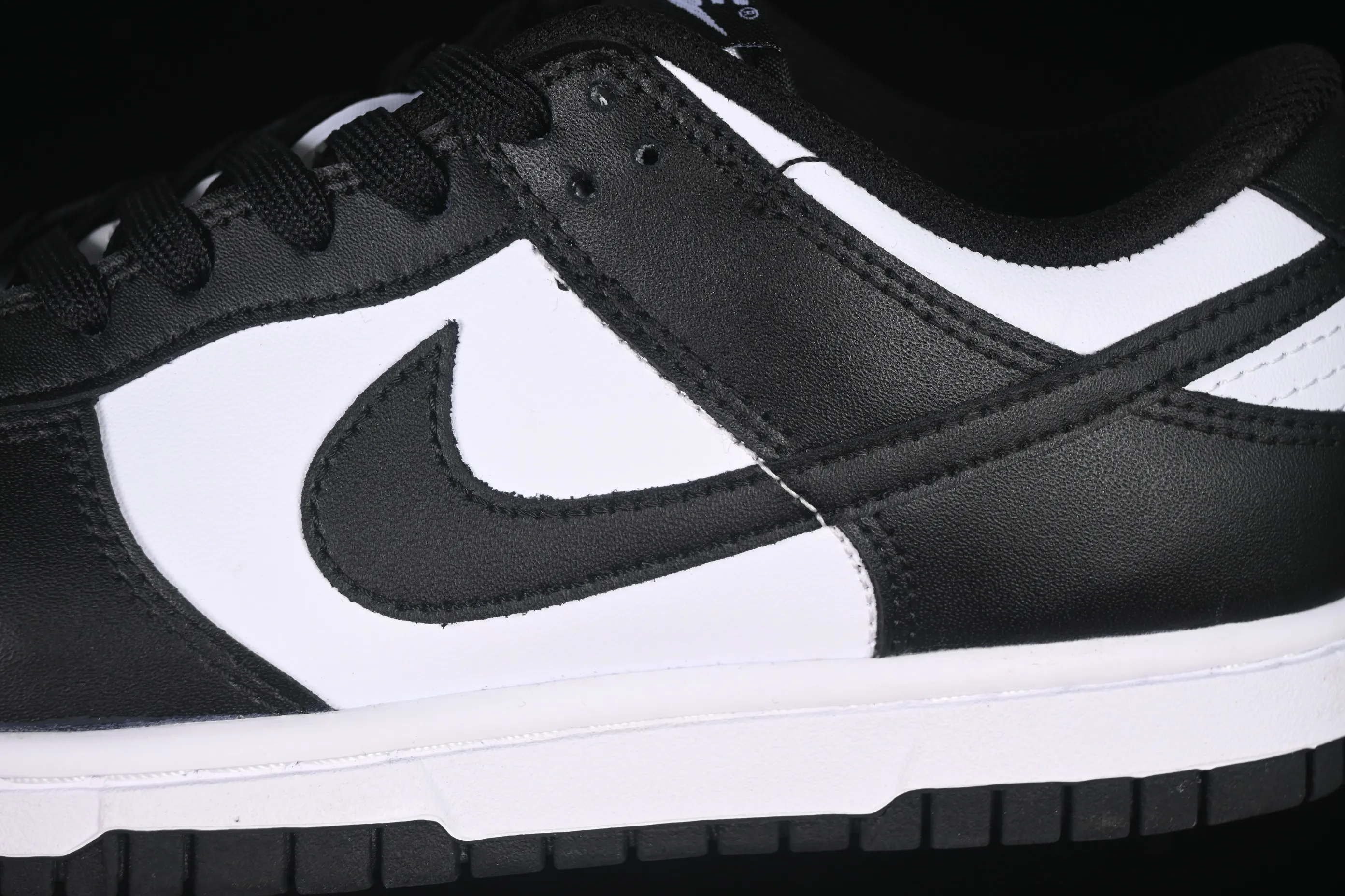 All categories Nk SB Dunk series Nk SB Dunk Low low-top sneakers Nike SB Dunk Low classic black and white low-top casual sneakers HF5441-100